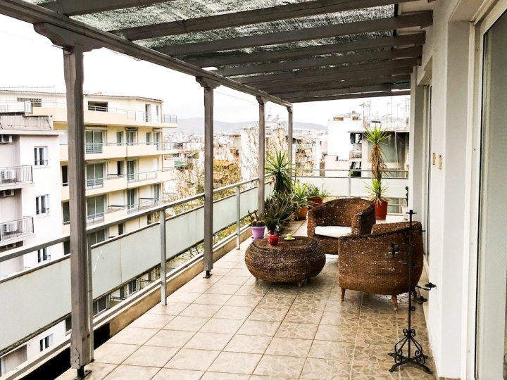 Central Beautiful Apartment in Athens