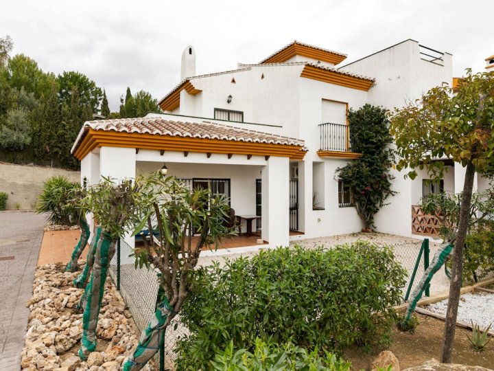 Peaceful Apartment in Alcaucín with Garden