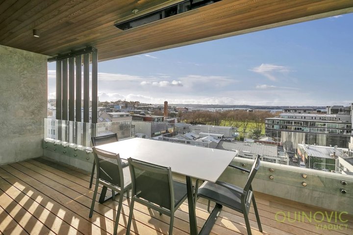 QV Luxury Victoria Park Apartment - 813