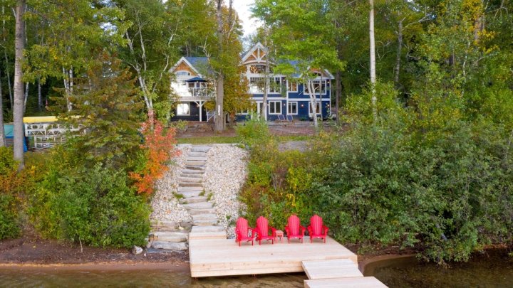 Seabreeze on Lake of Bays Fabulous Sunsets at a Brand New Cottage!