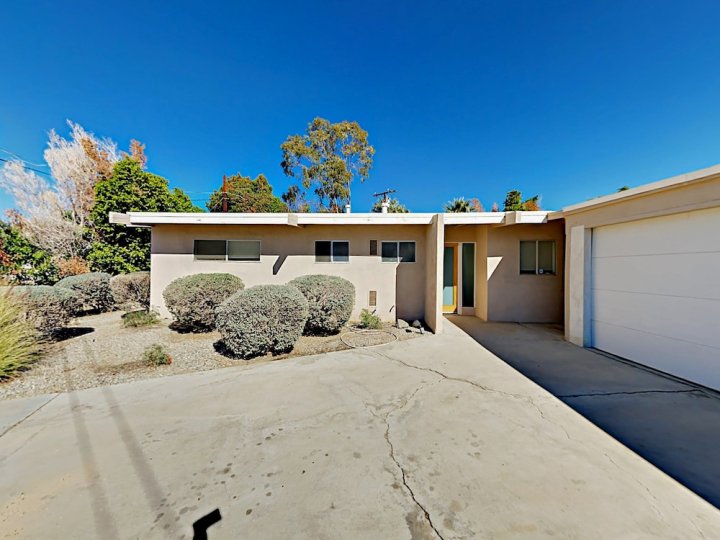 帕罗瑟拉街 74120 号 4 室 4 卫之家酒店(Palm Desert 4Br/4ba Pool Near El Paseo 4 Bedroom Home)