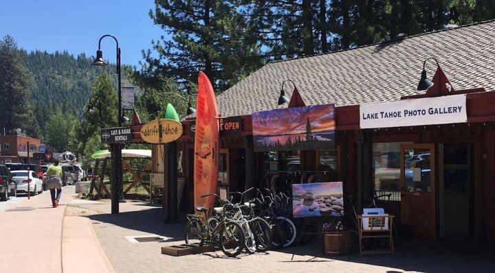 海岸景观宁静酒店(Shore View Serenity by Lake Tahoe Accommodations)
