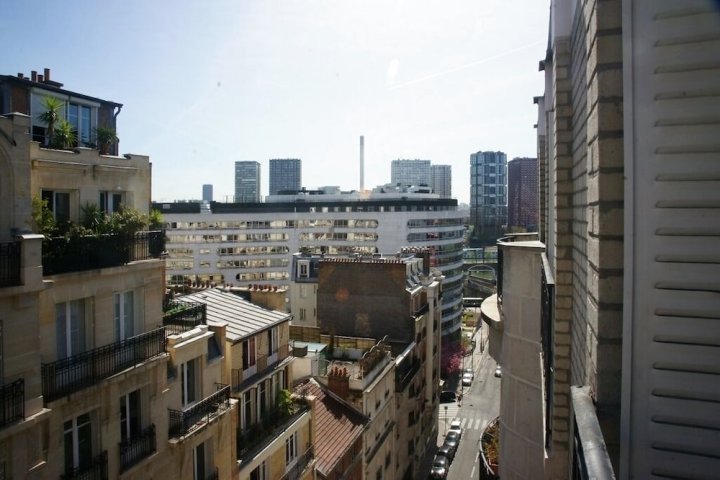 216500 - Beautiful 120 Sqm Duplex Apartment for a Family or Two Couples to Rent in a Privileged Area