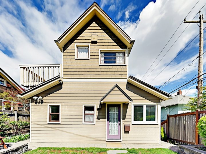 西 315 克罗基特街 3 室 2 卫之家酒店(3Br W/ Fenced Backyard - Walk to Queen Anne Avenue 3 Bedroom Home)