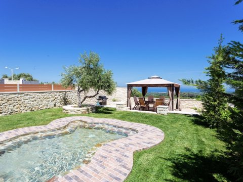 在Roupes的新别墅，附近有阿卡迪修道院的私人游泳池(Novel Villa in Roupes with Private Pool Near Arkadi Monastery)