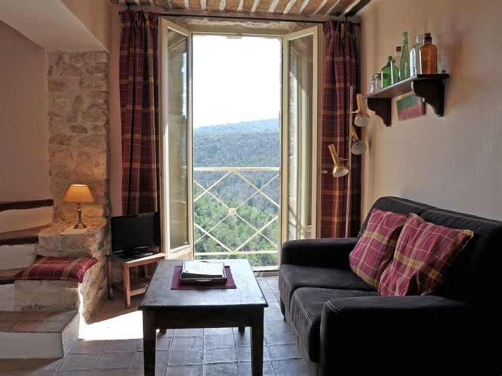 Village Home on the Old Bonnieux Town Wall with Unprecedented Views