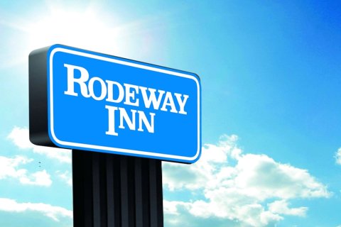 罗德威套房酒店(Rodeway Inn & Suites)