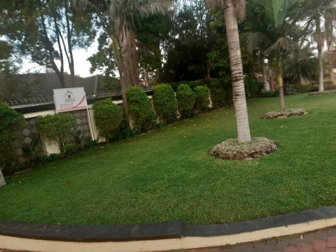 Beautiful 2-bedroomed Guest Cottage in Harare