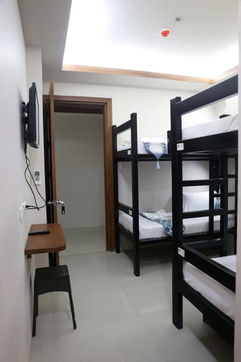 科隆快捷青年旅舍(Coron Hostel Express - Adults Only)