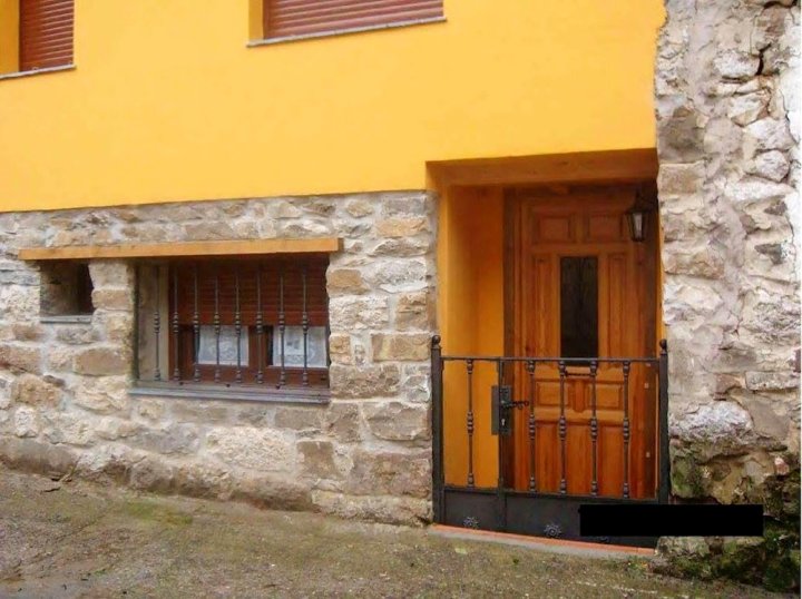 House with One Bedroom in Bermiego, with Wonderful Mountain View and Wifi
