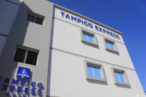 坦皮科快捷酒店(Hotel Tampico Express)
