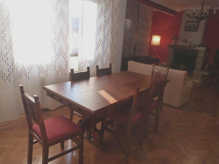 阿比拉 3 房公寓酒店 - 附专属花园(Apartment with 3 Bedrooms in Ávila, with Enclosed Garden)