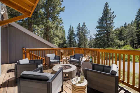 Fiddler by Avantstay Spacious Modern Tahoe Cabin with Chic & Cozy Design