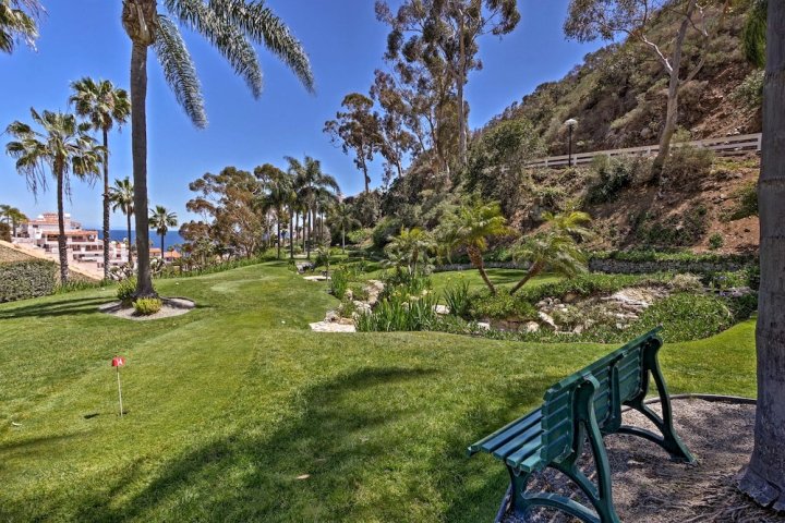 Catalina Villa with Dazzling Ocean Views & Amenities - 2 Bedroom Villa