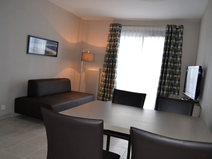 Modern Apartment Only 50 m. from the Beach of Concarneau