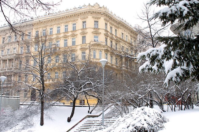 布拉格皇家公寓塞拉科孚斯克货萨迪(Royal Prague Apartment Celakovskeho Sady)