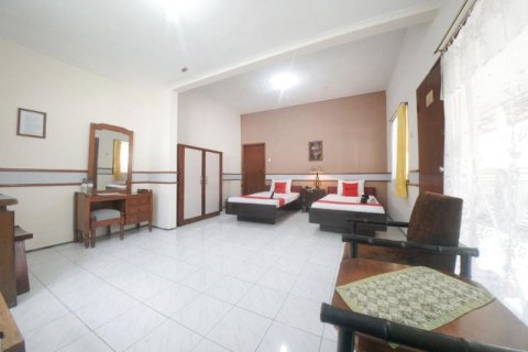红多兹酒店-靠近巴莱库塔玛琅(RedDoorz Near Balai Kota Malang)