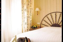 乐斯特拉斯堡酒店及餐厅(Hotel Restaurant "Le Strasbourg")