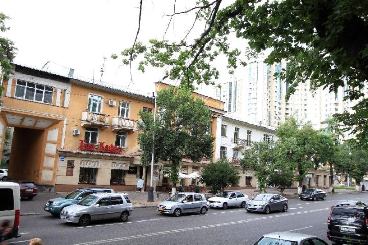 Apartment Nadezhda at Kabanbay Batyra 122