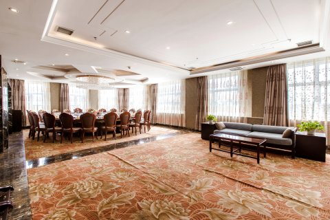 额尔古纳红水泉大酒店