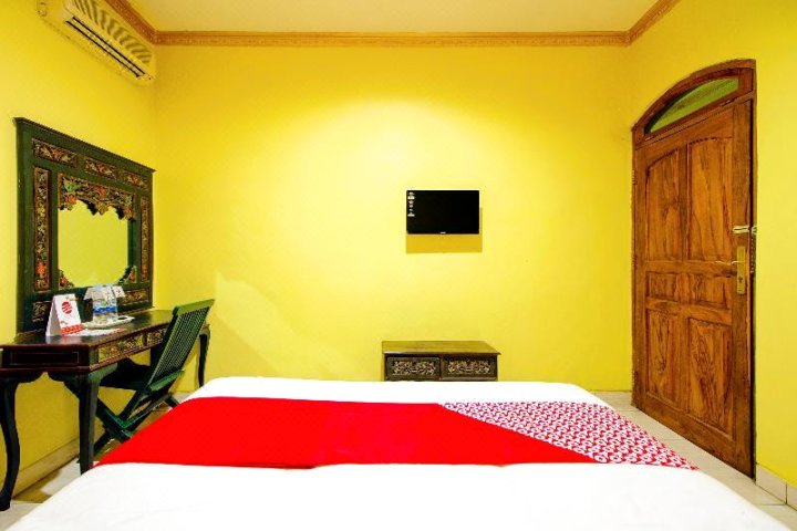 1770玛瓦沙龙2号酒店(Hotel Mawar Saron 2)