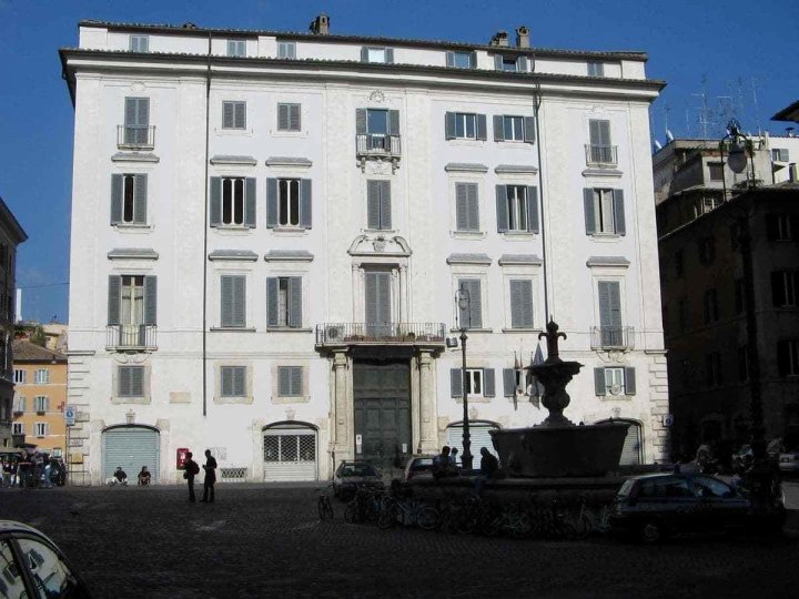 法尔内塞广场公寓(Appartamento Piazza Farnese)
