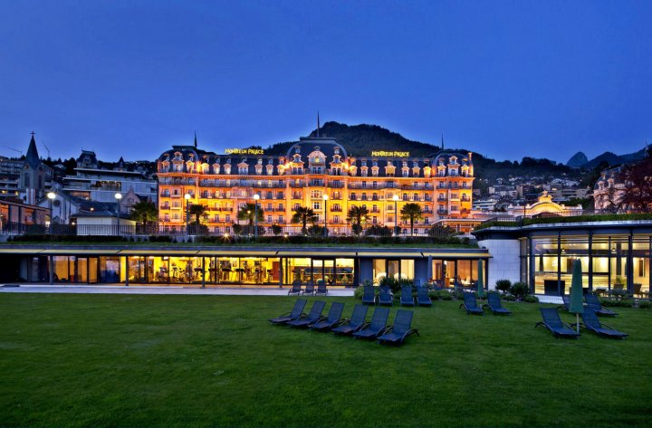 费尔蒙特莱蒙特勒宫酒店(Fairmont le Montreux Palace)
