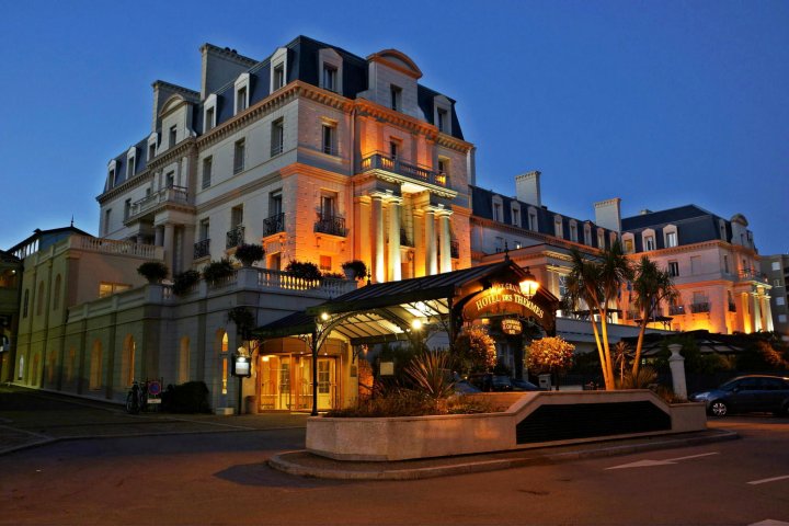 格兰德酒店(Grand Hôtel des Thermes)