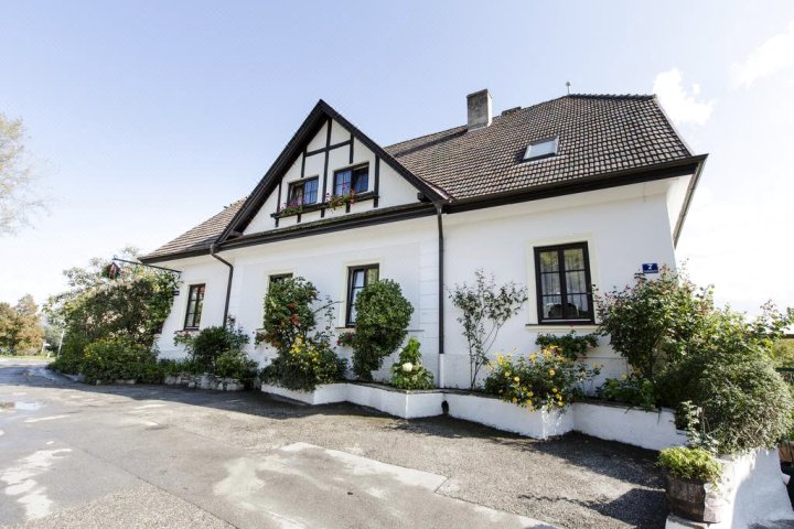 文泽霍夫佩兹温伯格山林小屋公寓(Winzerhof Petz - Weinberg Lodge)