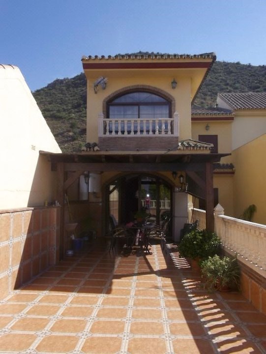 蒙提奥利沃斯旅馆(Hostal Monteolivos)