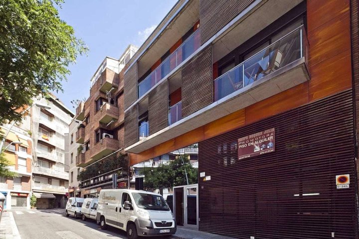 巴塞罗那出租公寓 - 城心萨莉亚公寓(Apartment Barcelona Rentals - Sarria Apartments Near Center)