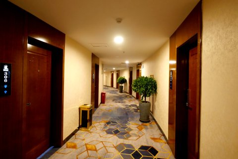 博乐博尔塔拉中亚大酒店