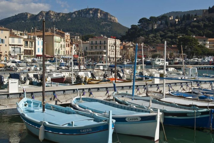 Les Barques, Vue splendide sur le port de Cassis