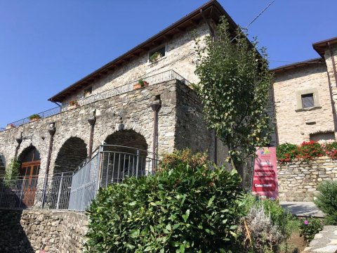 阿格里图里斯莫博尔戈安蒂科酒店(Agriturismo Borgo Antico)