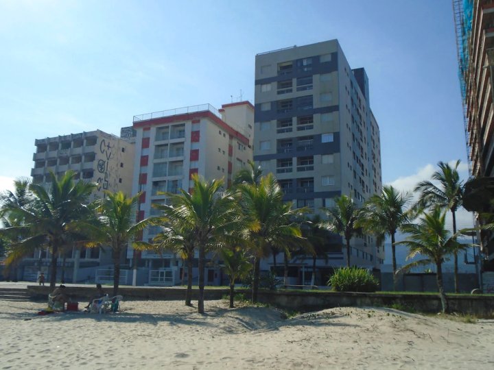 大沙滩公寓酒店 - 海滨(Apartamento em Praia Grande - Frente ao Mar)