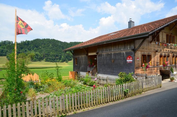 尼德斯托肯住宿加早餐酒店(Bnb Niederstocken)