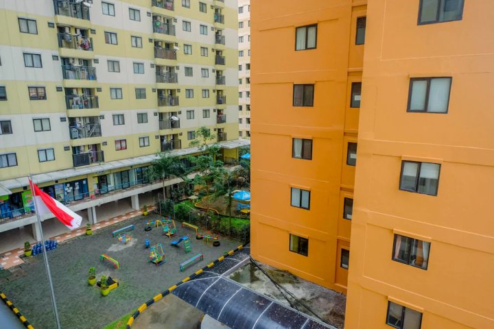 温馨舒适的2卧室公寓在Kebagusan城(Warm and Homey 2Br Apartment at Kebagusan City)