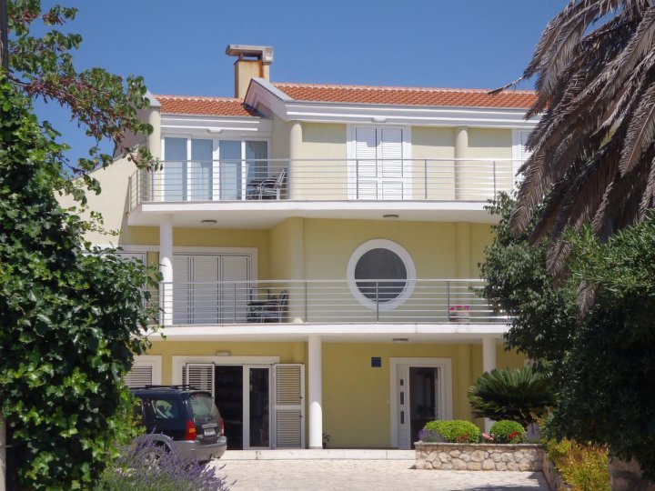 扎达尔米斯特拉尔别墅公寓(Villa Maestral Zadar)