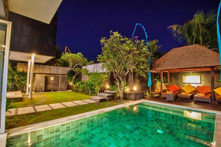 巴厘岛艾菲斯别墅(Villa Efes Bali)