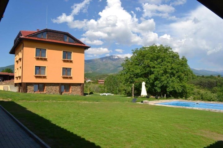 Villa Aya
