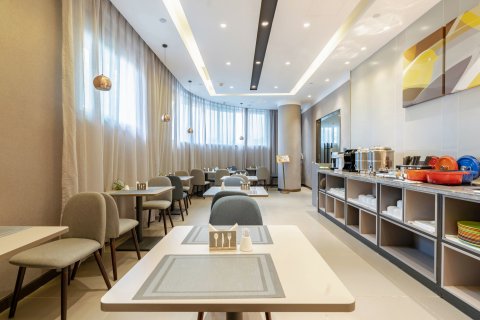 如家商旅酒店(杭州河坊街江城路地铁站店)