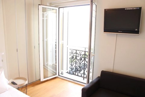 Seafront Luxury Studio - by Www,SanSebastianApartments,es