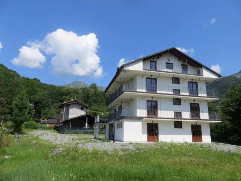 巴斯提亚农庄酒店(Agriturismo Bastià)