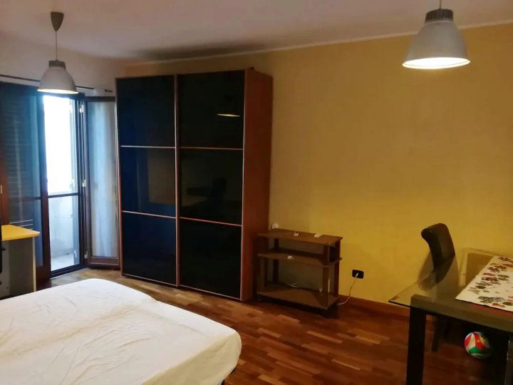 墨西拿 2 居精彩城景出租公寓 - 附阳台及无线上网(Apartment with 2 Bedrooms in Messina, with Wonderful City View, Balcony and Wifi)