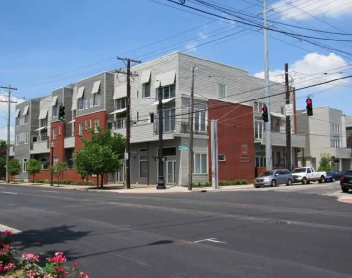 Frontdesk NuLu Apts Louisville