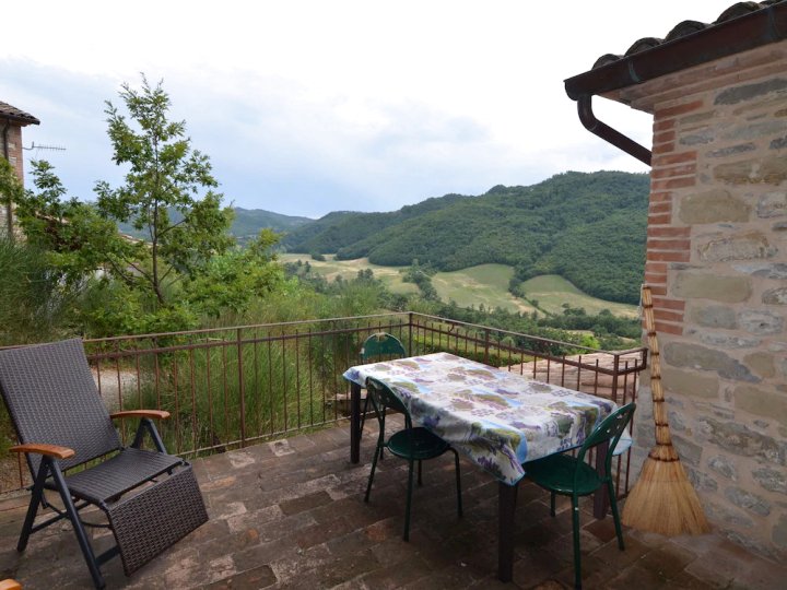 位于Pennabili的公寓，在托斯卡纳边境附近的自然公园(Apartment in Pennabili on Tuscan Border Near Nature Park)