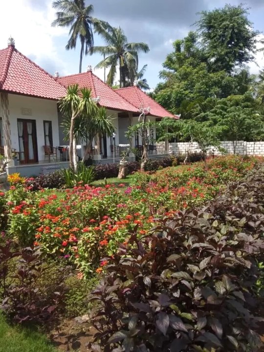 桑蒂古纳平房酒店(Santhi Guna Bungalow)