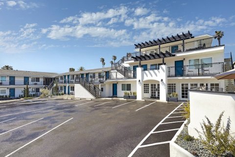 肖雅佐拉海滩酒店(The Shoal Hotel La Jolla Beach)