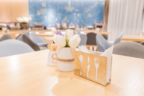 如家酒店·neo(深圳罗湖口岸国贸地铁站店)