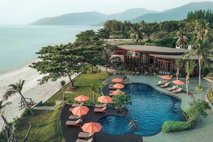 卡农海滩度假村及水疗中心(Khanom Beach Resort and Spa)